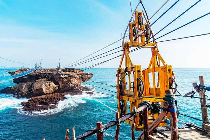 Extreme atmosphere at Timang Beach