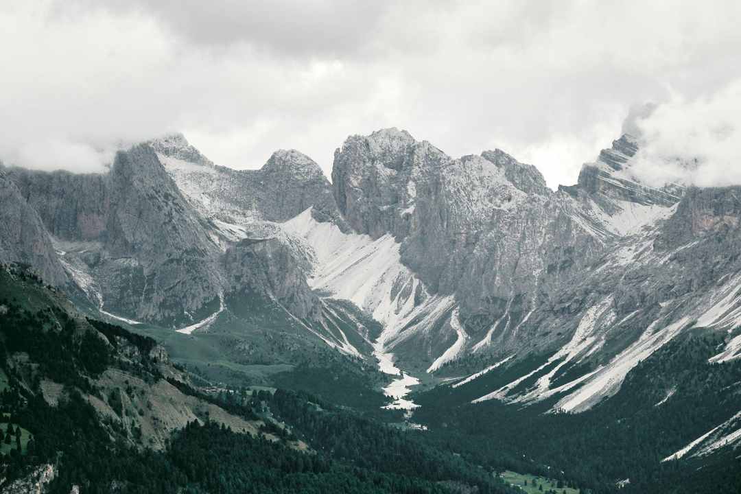 Sumber: Bob van Aubel via Unsplash