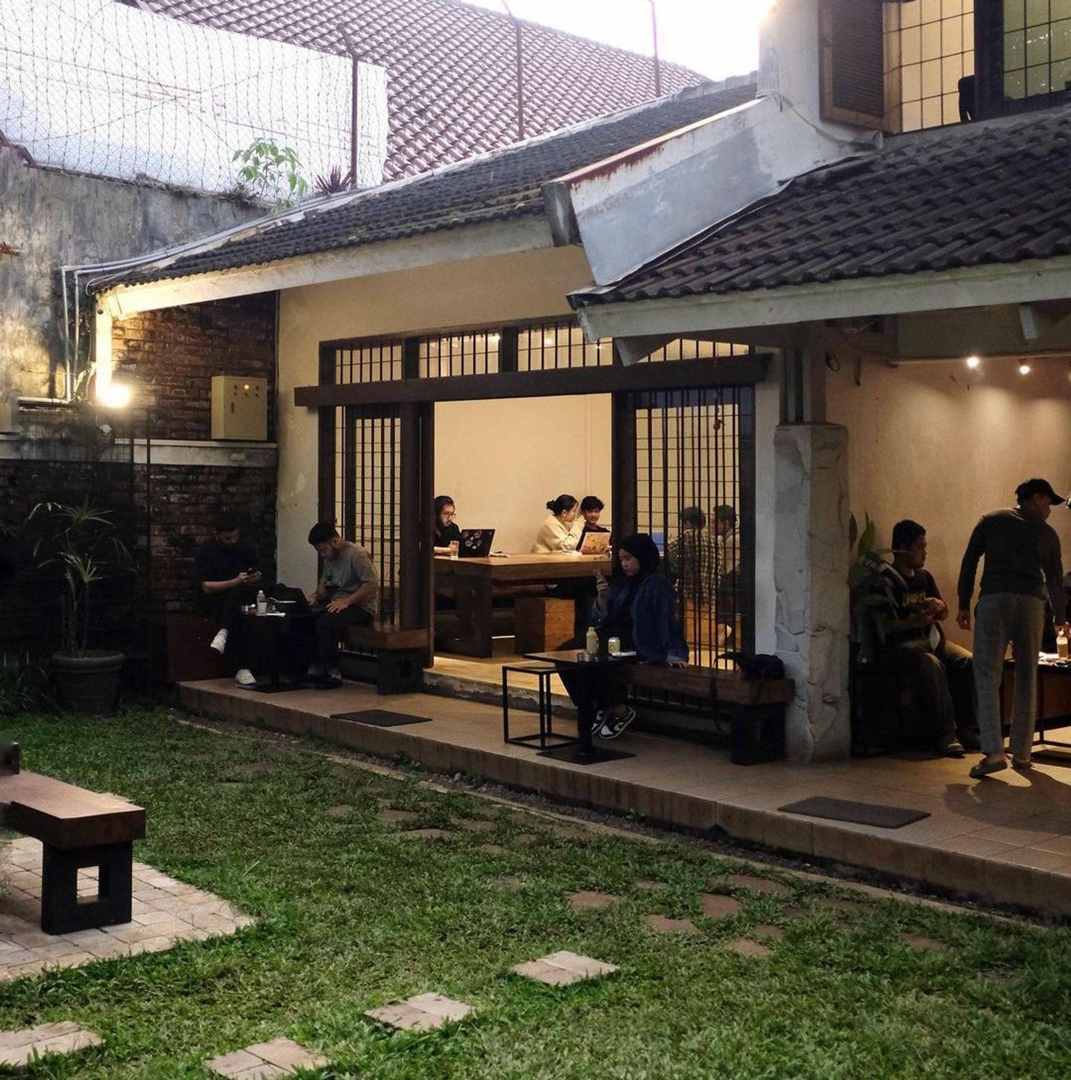 Kurokoffee Cafe / @kurokoffee