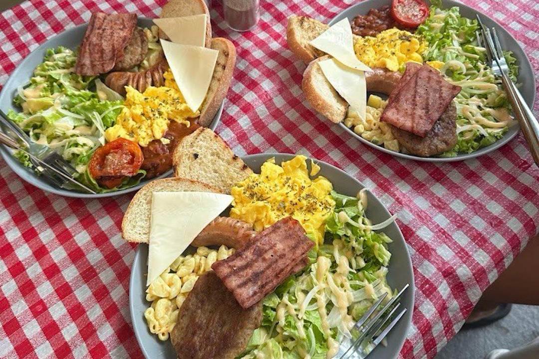 Harga Menu Klub Breakfast Surabaya