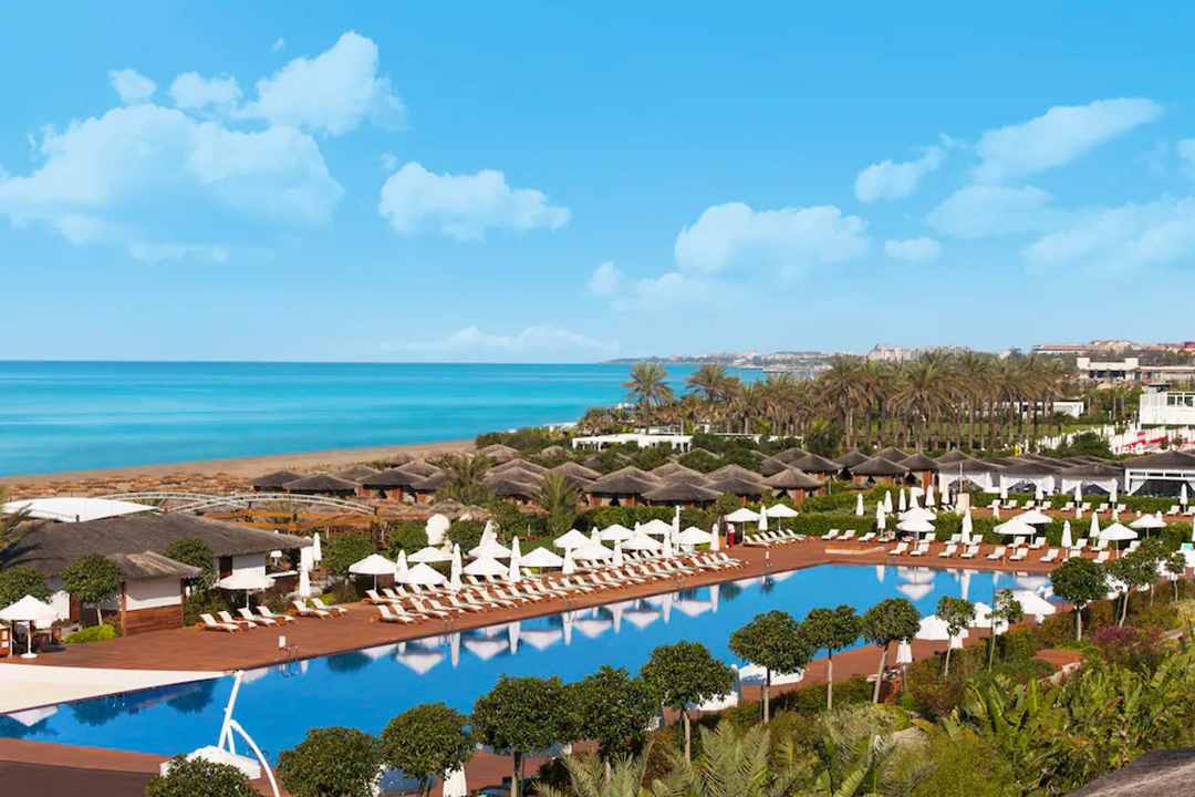 Seaside Pool di Maxx Royal Belek Golf Resort