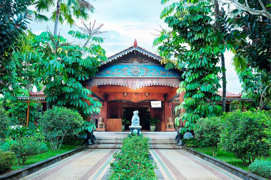 Entrance Area