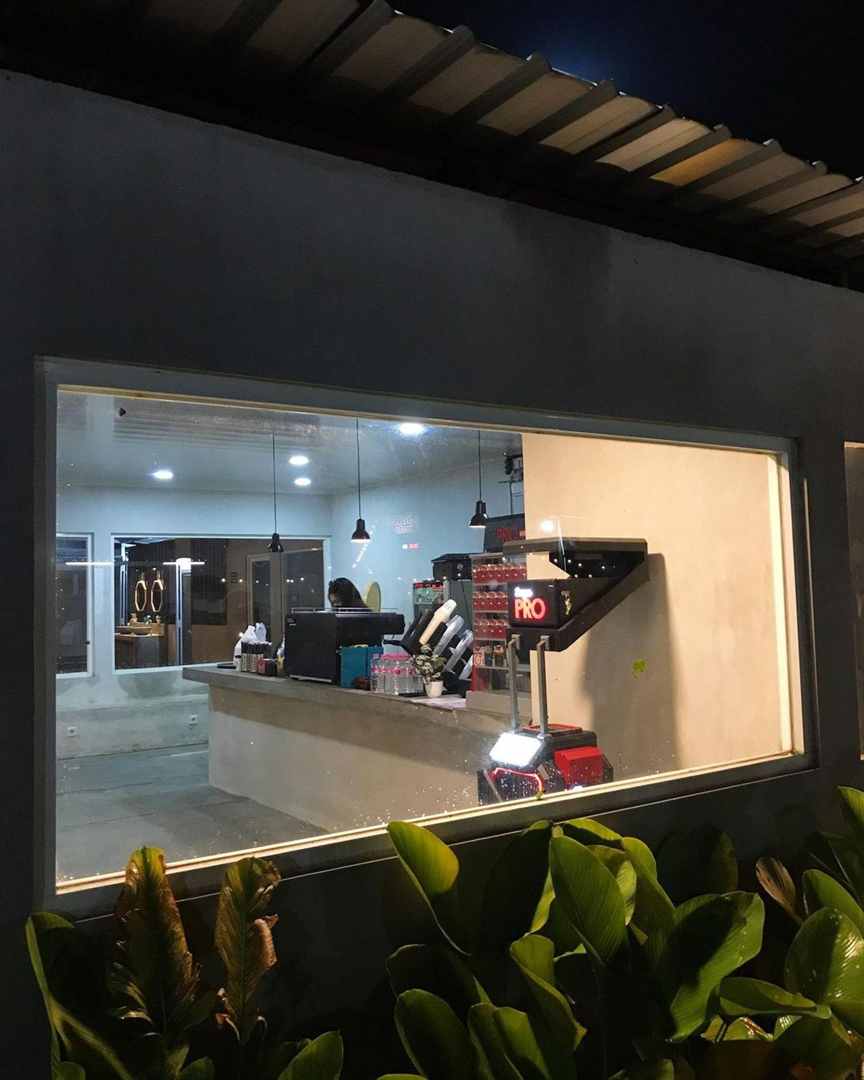 Monti's YK / @cafe.jogjakarta