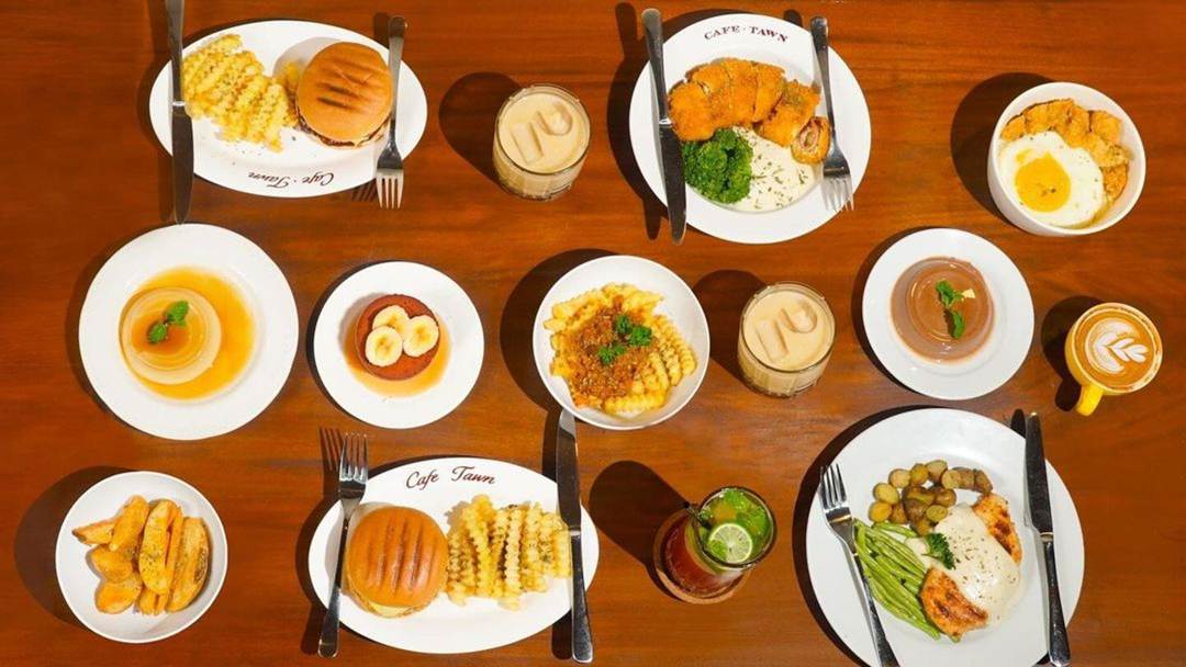 Cafe Tawn Surabaya