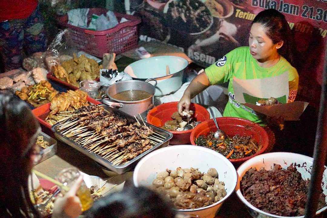 Gudeg Mercon Bu Tinah / Phinemo
