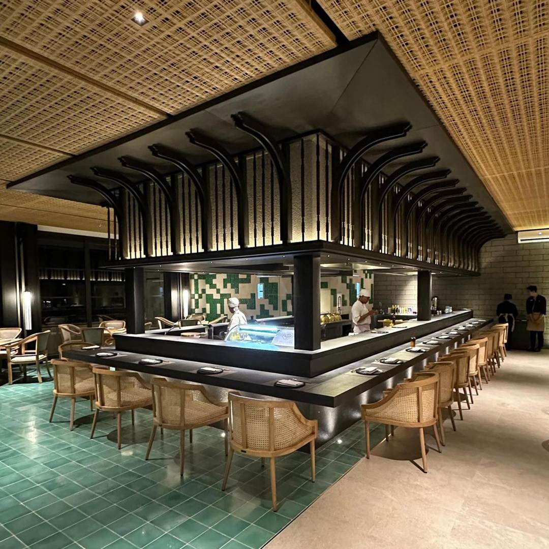 Suasana di Tokugawa Izakaya Batu