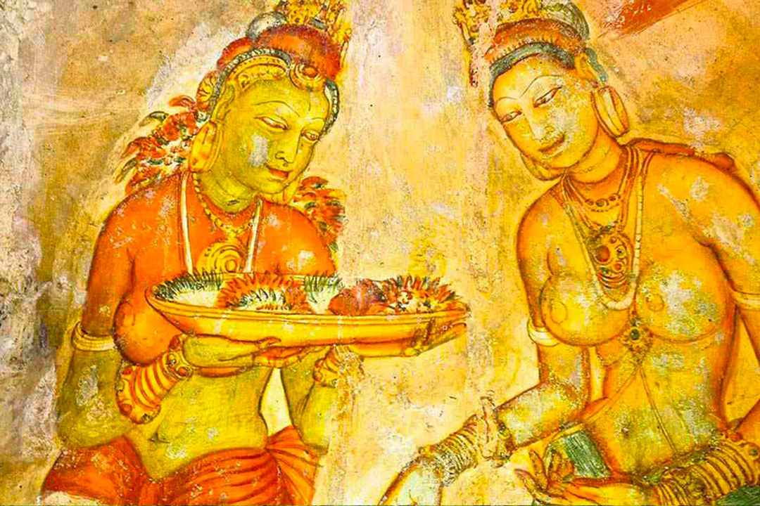 Mural “apsaras” di area batuan Sigiriya / attractionsinsrilanka