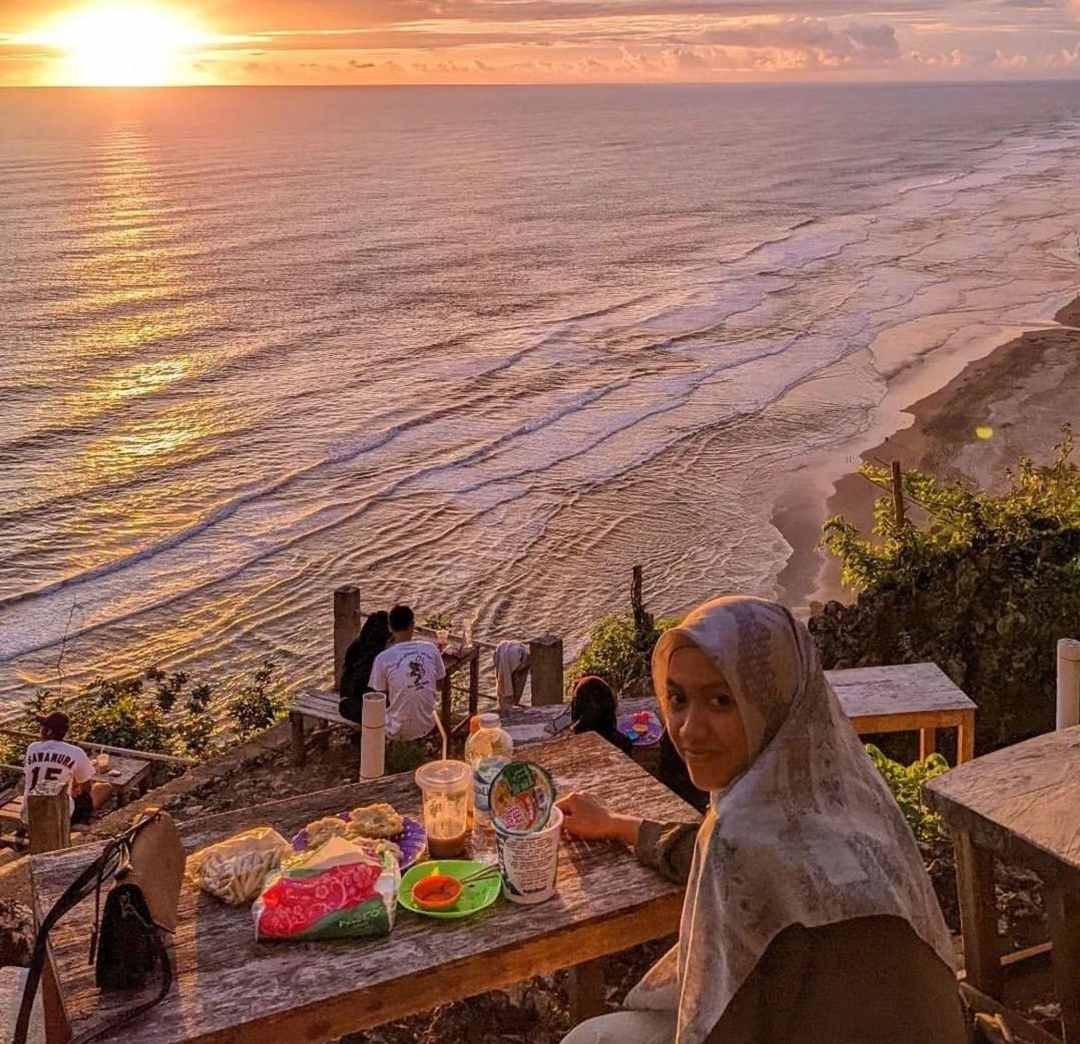 Shoka Bukit Senja / @nayy_lli