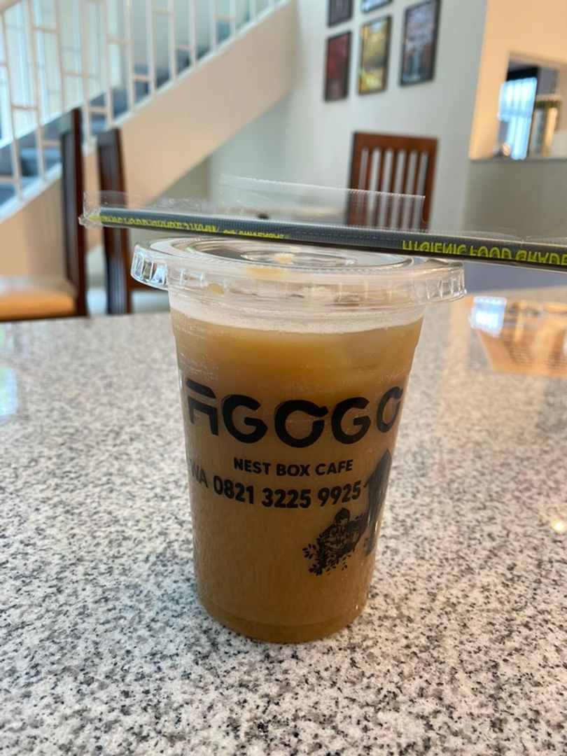 Coffee Latte at Agogo Nest Box Cafe and Plastic Straw