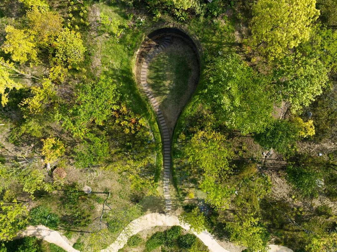Library of the Earth (Koji Fujii)